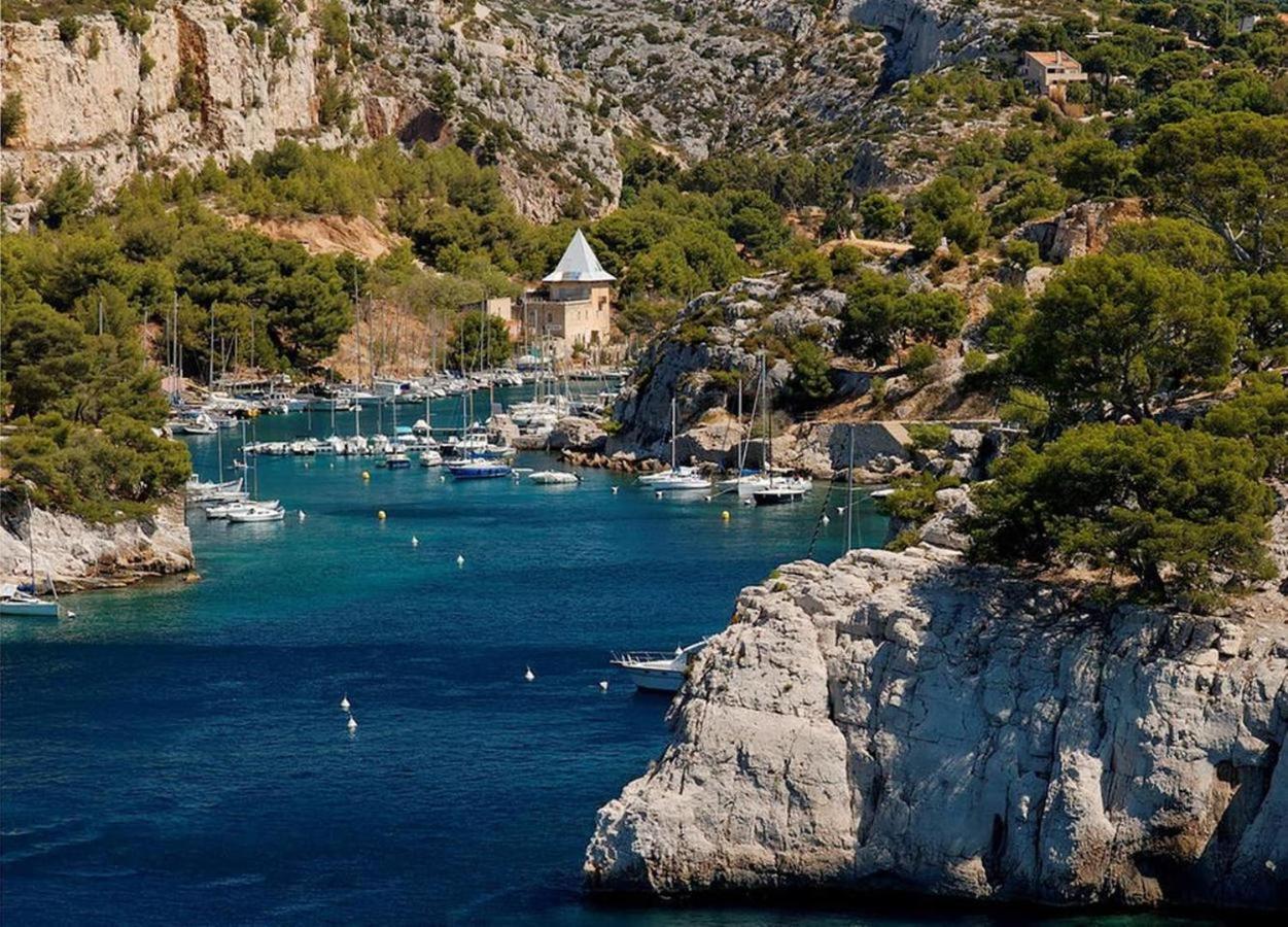 L'Adorable - Port De Cassis - Climatisation Apartment Luaran gambar
