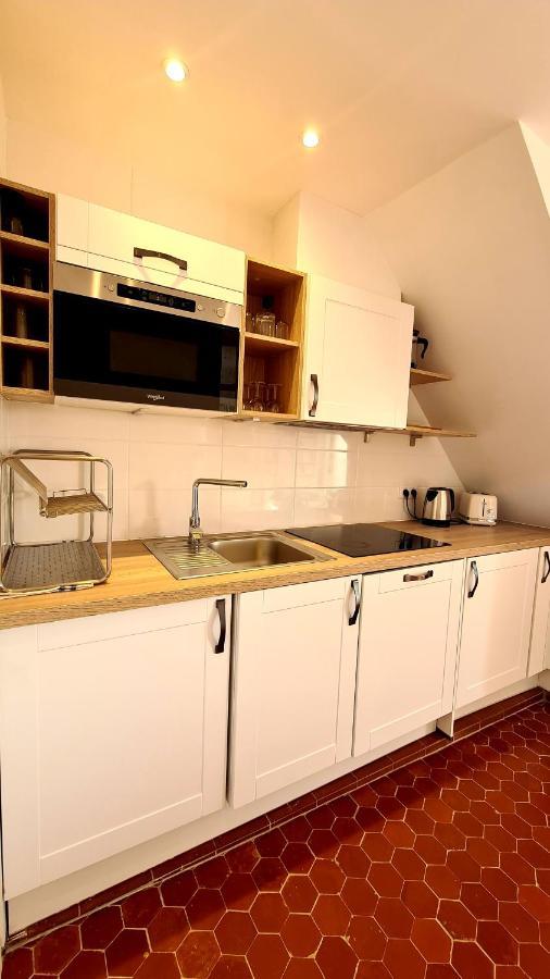 L'Adorable - Port De Cassis - Climatisation Apartment Luaran gambar